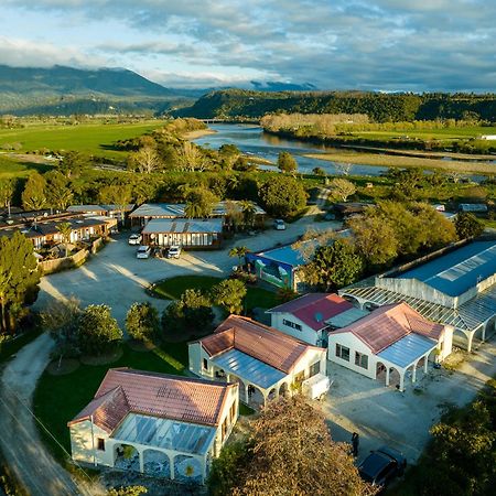 Last Resort Karamea Exterior photo